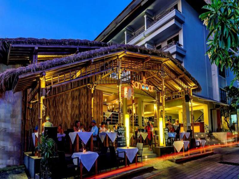 Kuta One Party Hotel Exterior photo