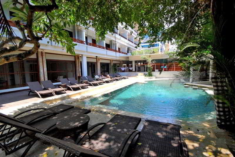 Kuta One Party Hotel Exterior photo